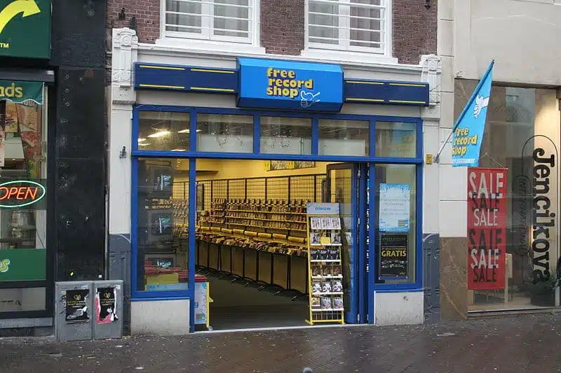Free Record schop winkel vroeger straatbeeld veranderd